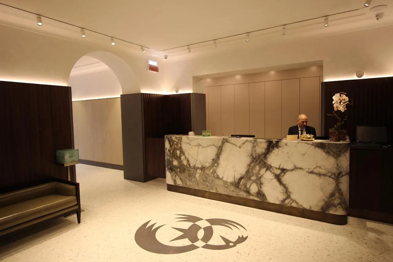 ***  Hotel Fenice Милан Италия