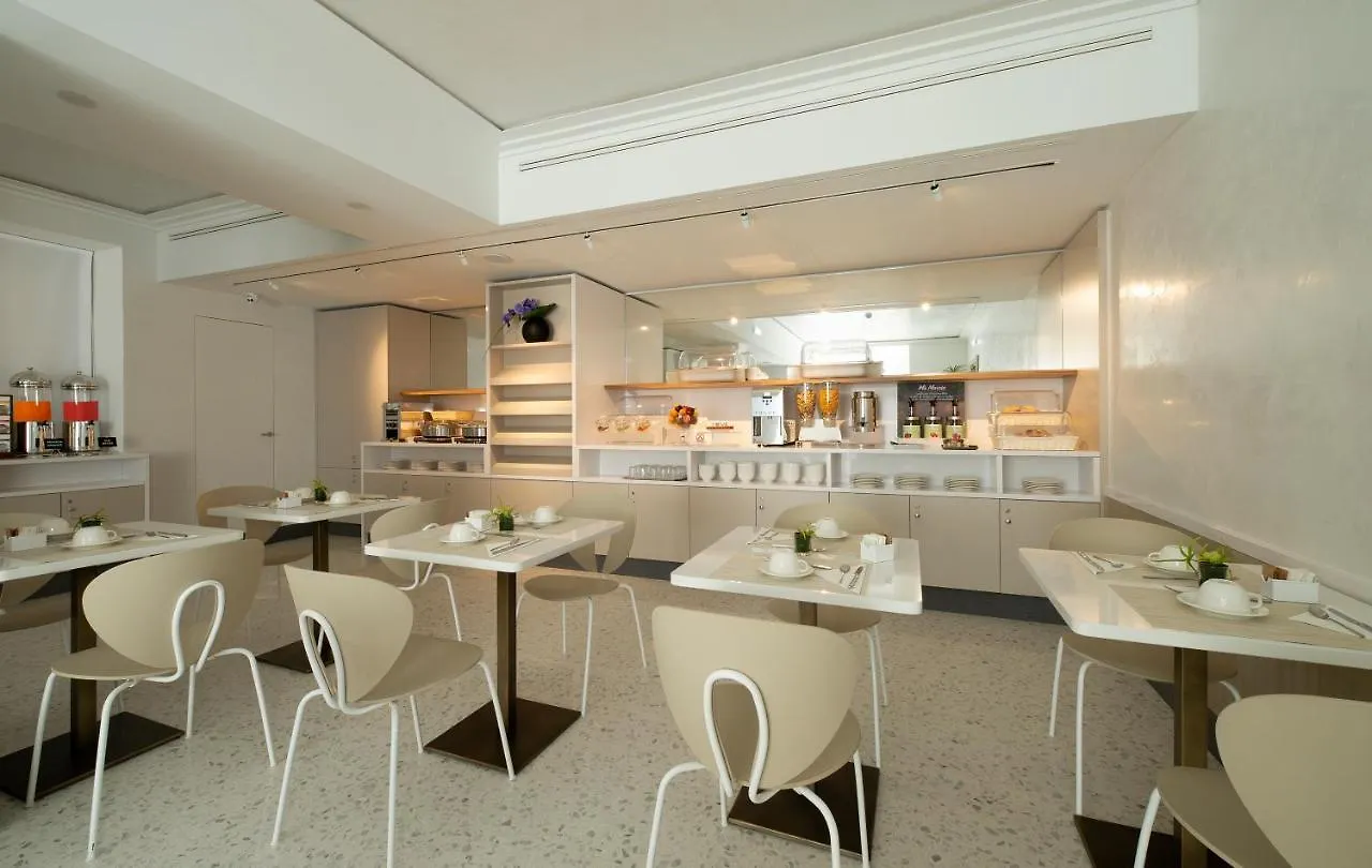 ***  Hotel Fenice Милан Италия