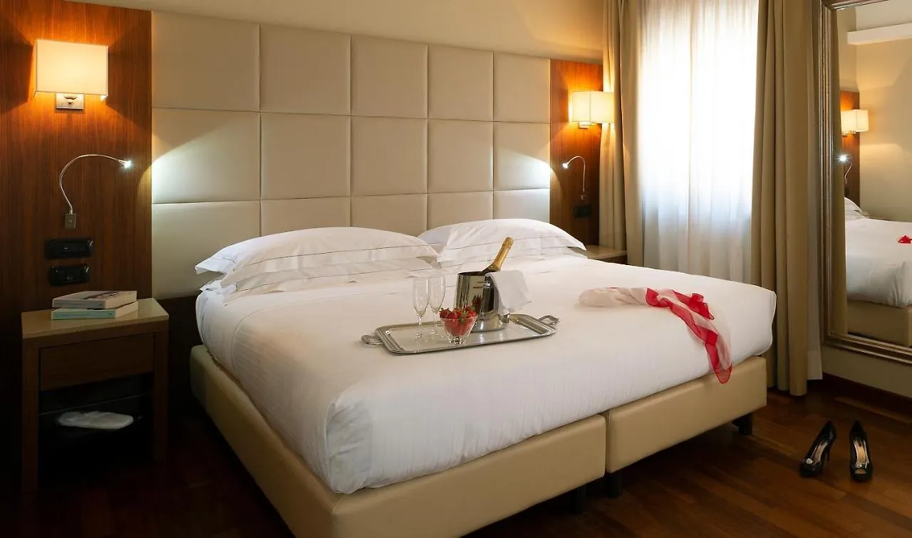 Hotel Fenice Милан