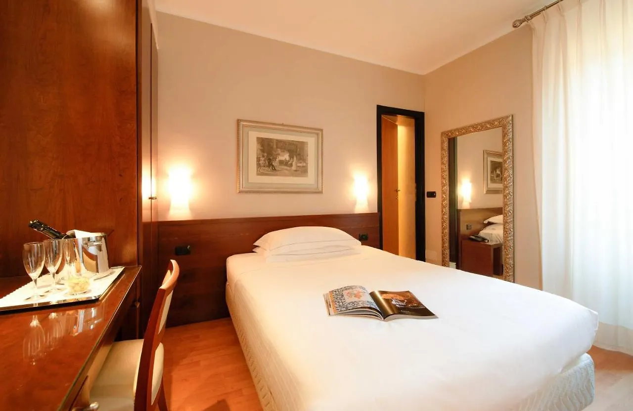 Hotel Fenice Милан