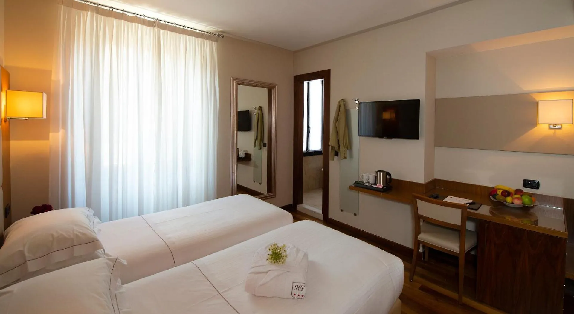 Hotel Fenice Милан Италия