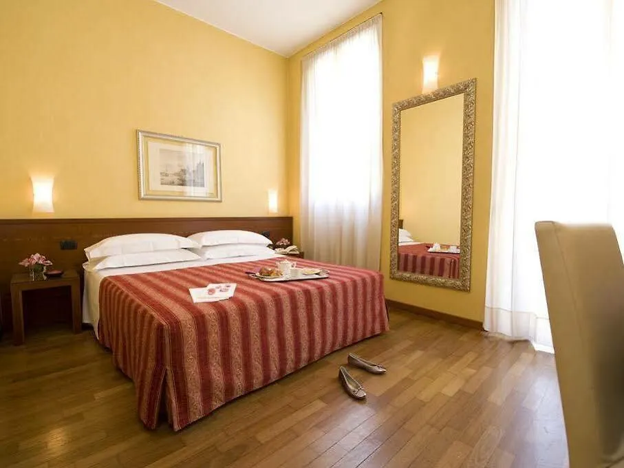 Hotel Fenice Милан